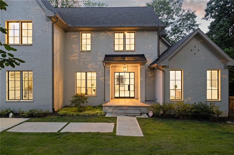 1074 Moores Mill Road NW