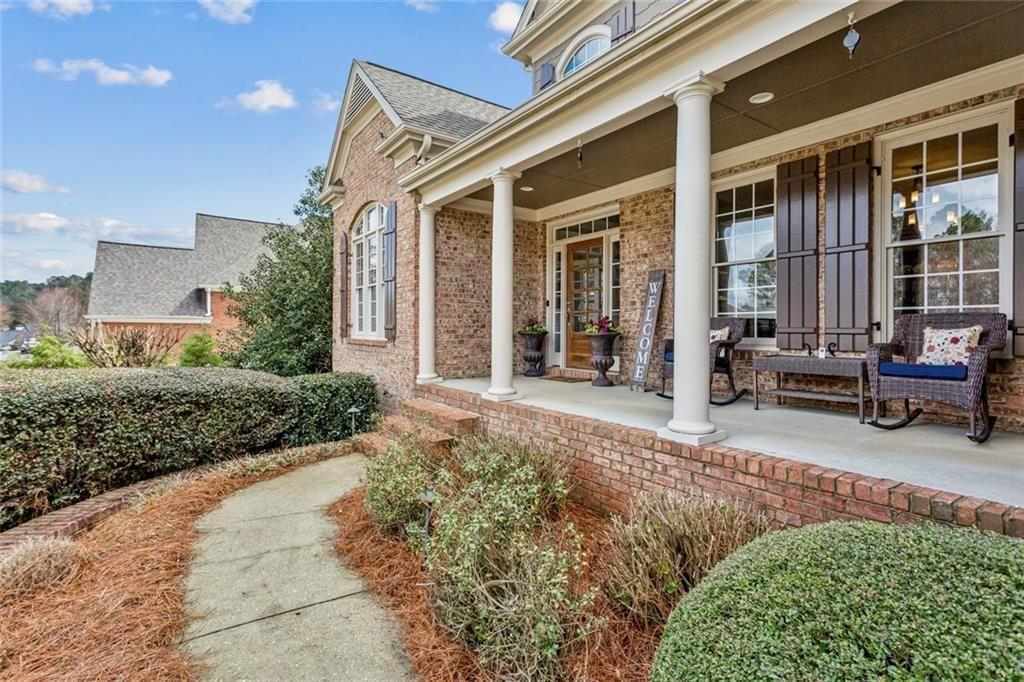 3020 Woodbridge Lane