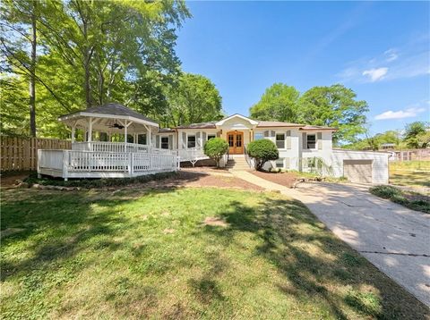 Photo of 1663 Seayes Road SW, Mableton, GA 30126 (MLS # 7756390)