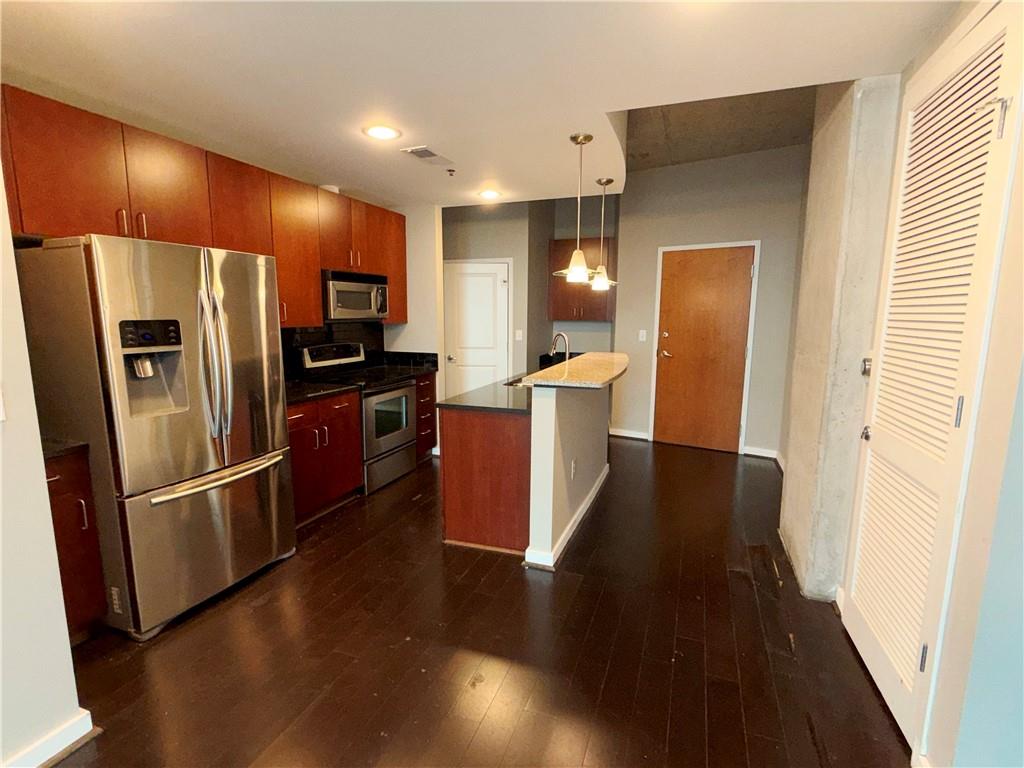 361 17th Street NW 816