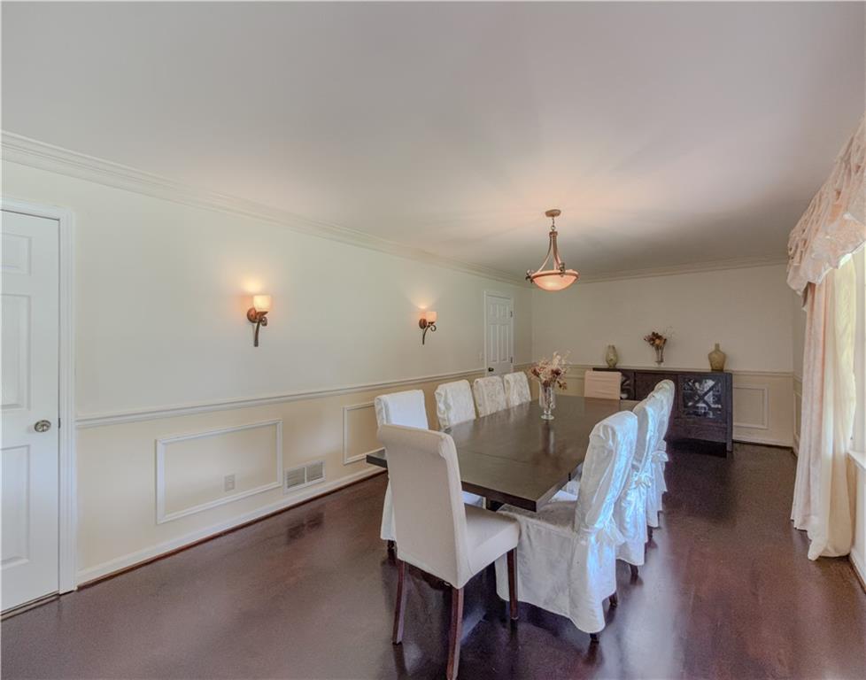 2377 Midvale Circle