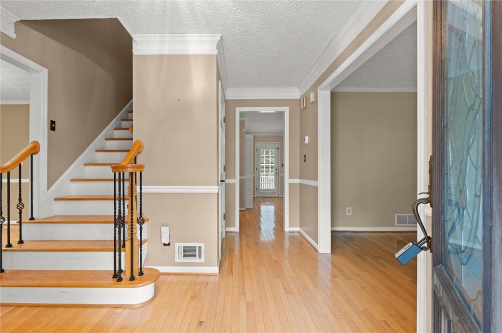 2185 Wenlok Trail NE