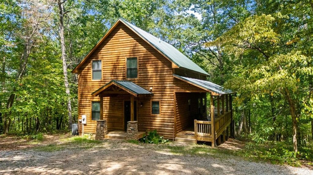 63 Collinsbrook Trail