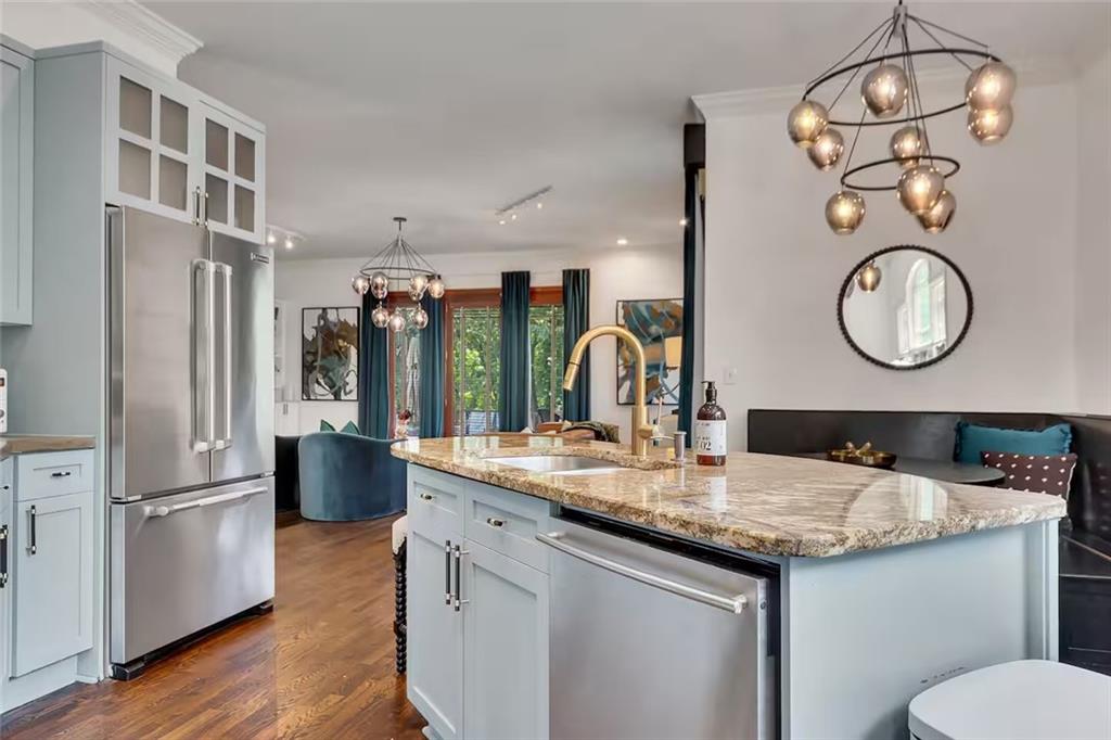 Atlanta, Georgia, 30307, United States, 5 Bedrooms Bedrooms, ,4 BathroomsBathrooms,Residential,Active,2038109