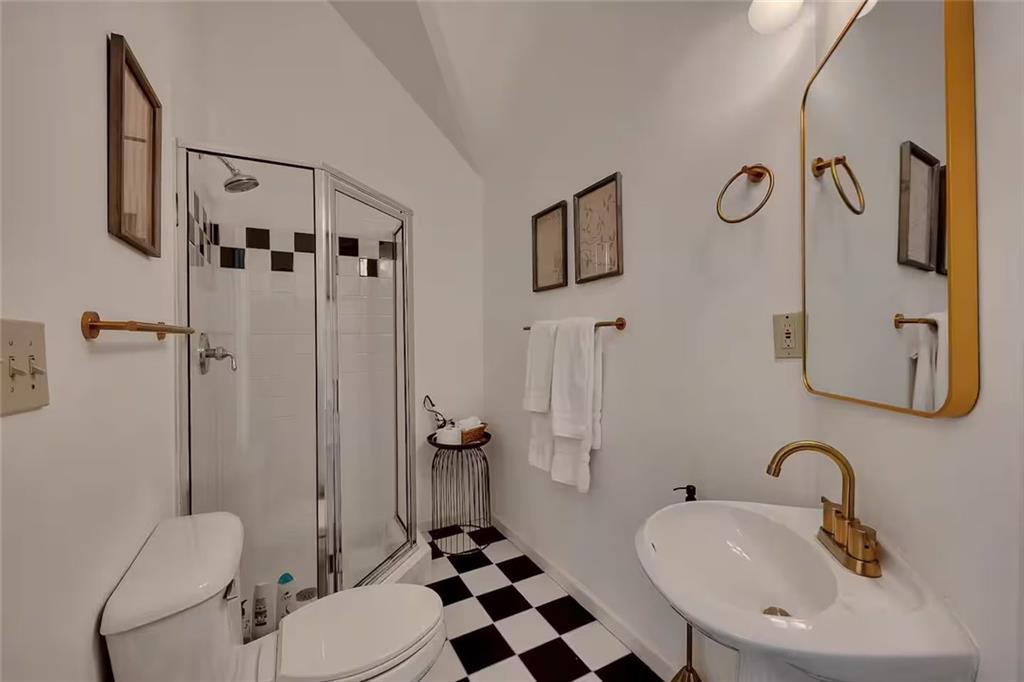 Atlanta, Georgia, 30307, United States, 5 Bedrooms Bedrooms, ,4 BathroomsBathrooms,Residential,Active,2038109