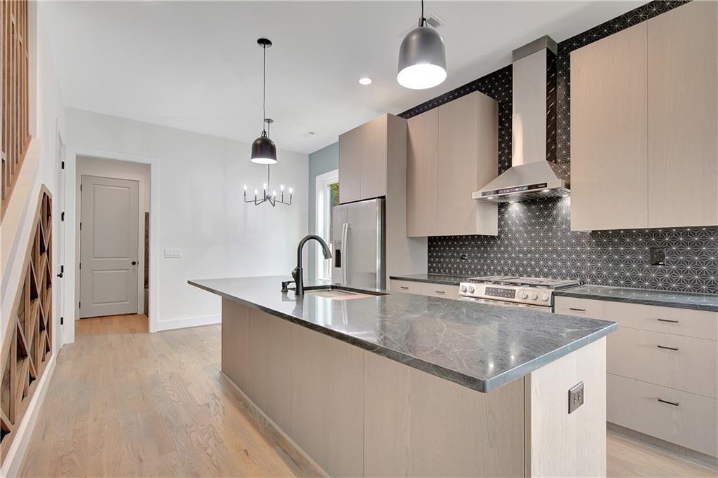 462 Connally Street SE