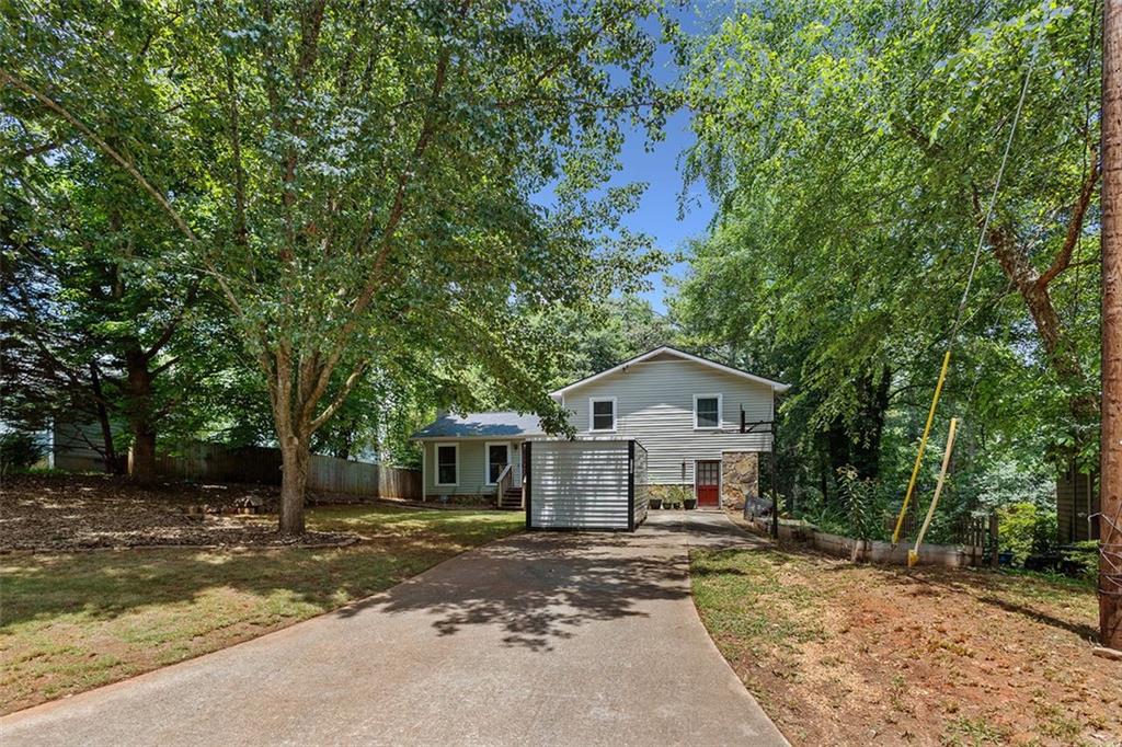 3221 BROMLEY ROWE