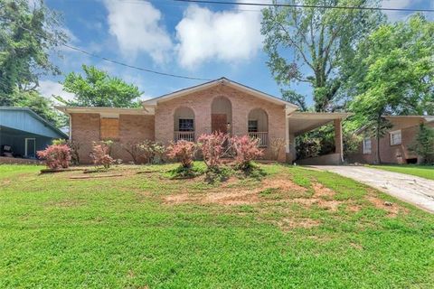 Photo of 5267 SHEPPARD Lane, Stone Mountain, GA 30083 (MLS # 7588315)
