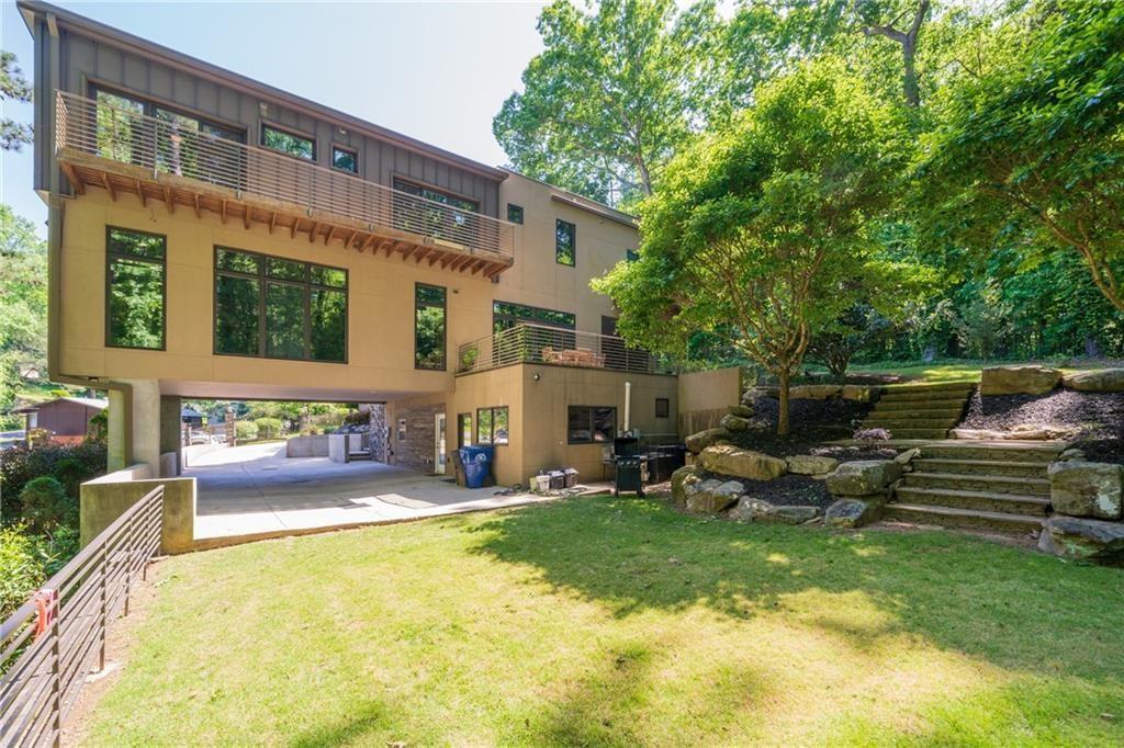 643 Larchmont Circle NW