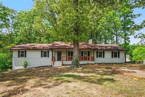 Homes For Sale - 5865 Leah Lane<br/> Powder Springs, GA 30127