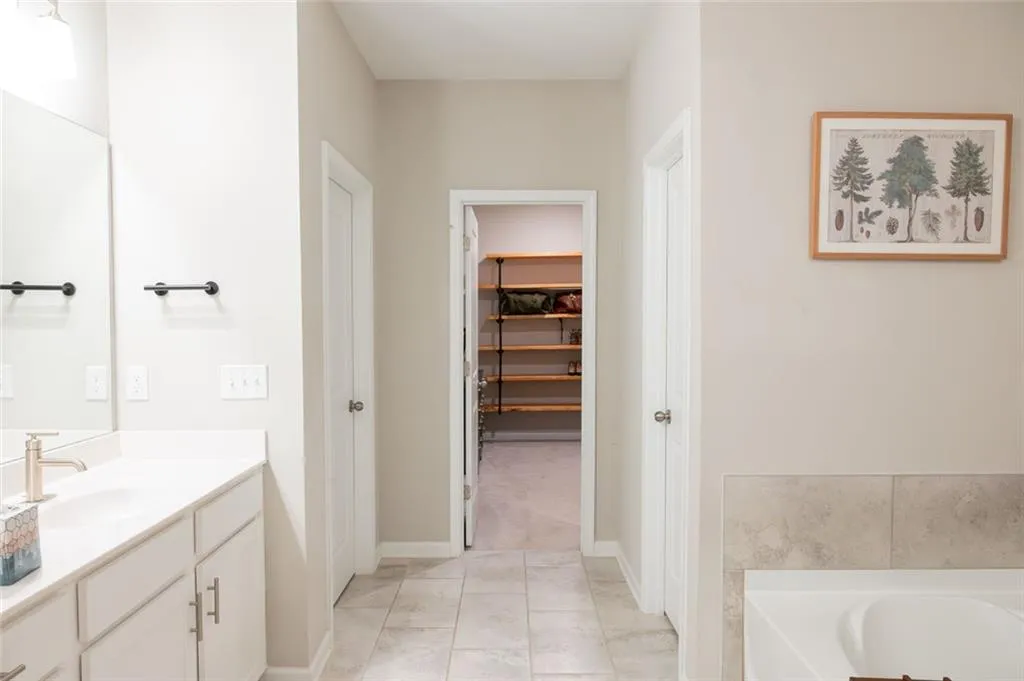 Alpharetta, Georgia 30009, United States, 3 Bedrooms Bedrooms, ,3 BathroomsBathrooms,Residential,Coming Soon,219409