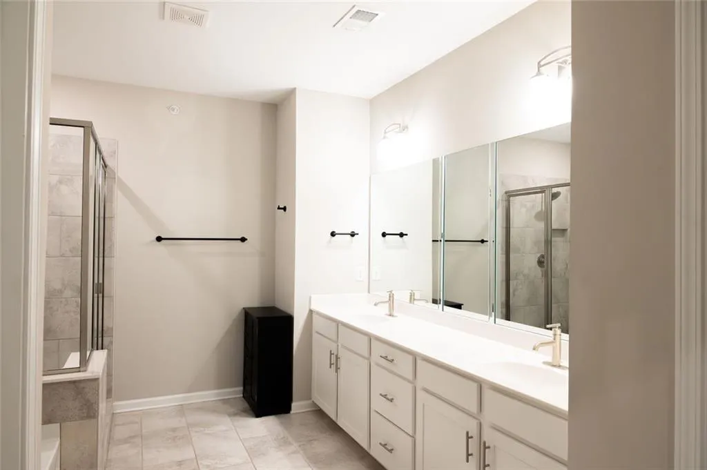 Alpharetta, Georgia 30009, United States, 3 Bedrooms Bedrooms, ,3 BathroomsBathrooms,Residential,Coming Soon,219409