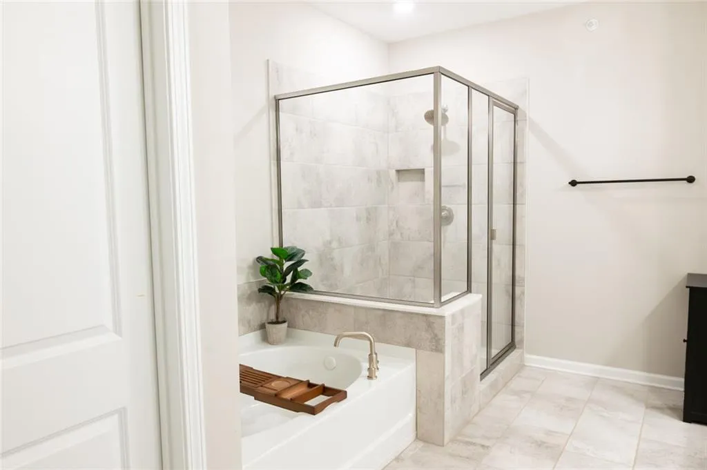 Alpharetta, Georgia 30009, United States, 3 Bedrooms Bedrooms, ,3 BathroomsBathrooms,Residential,Coming Soon,219409