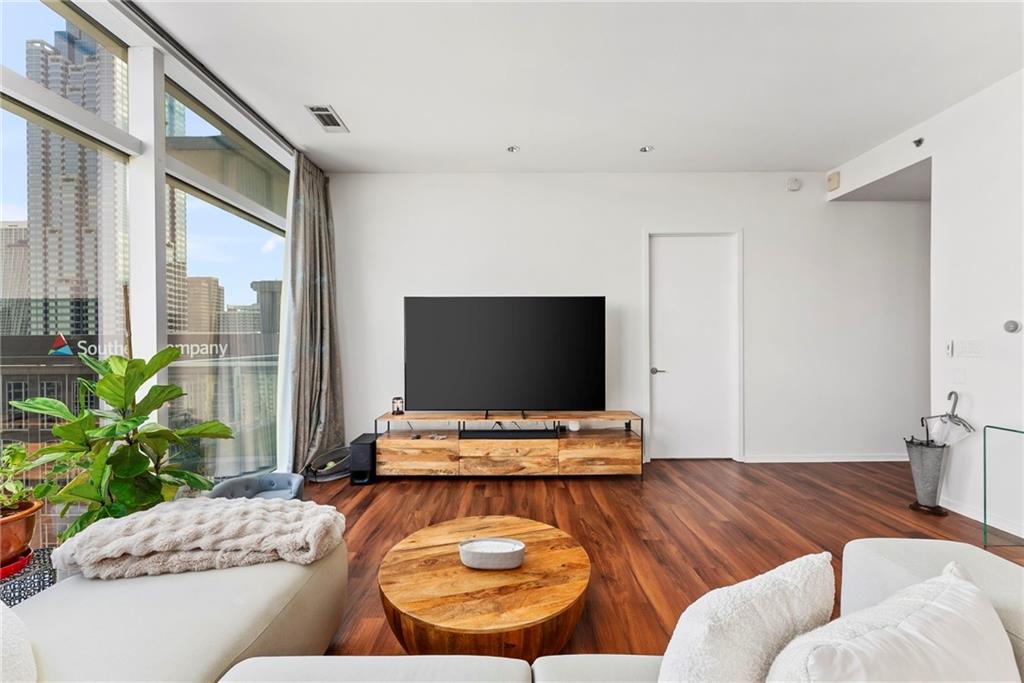 W Residences - Residential