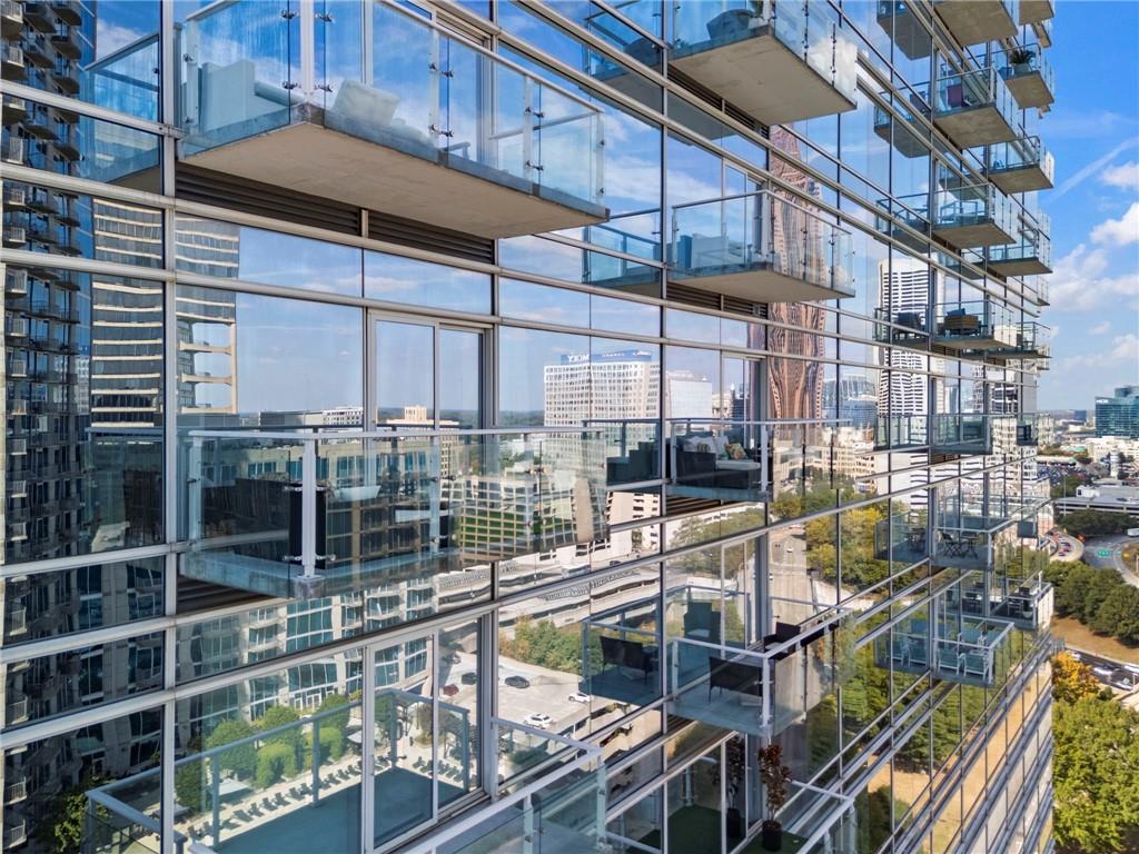 W Residences - Residential