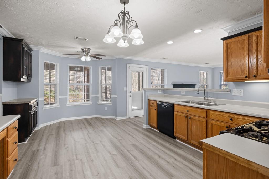 2010 Skylar Leigh Drive, Buford, Georgia image 21