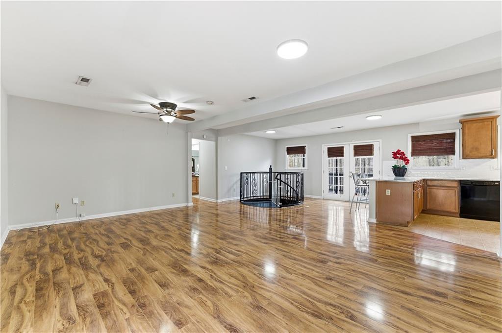 1593 Bubbling Creek Road NE