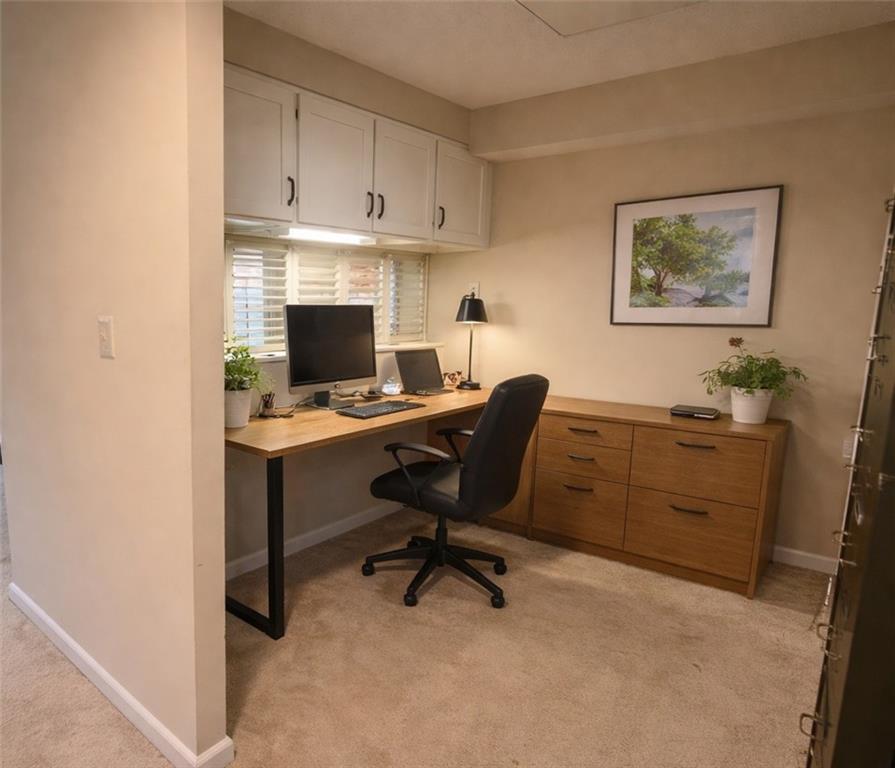 1800 Clairmont Lake 205