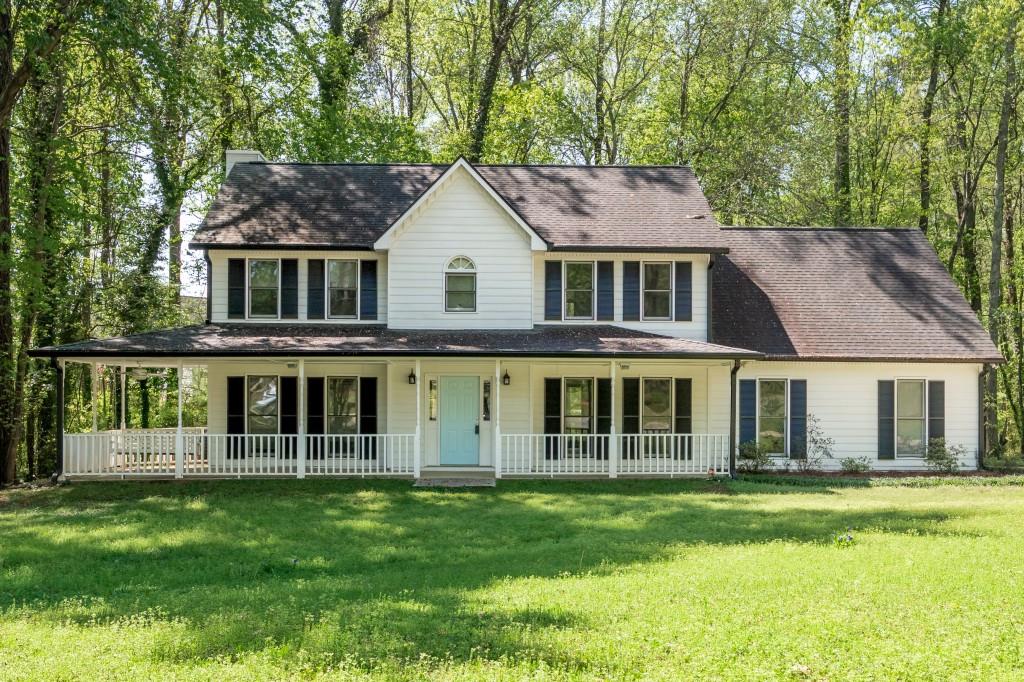 1061 Retner Drive, Mableton, Georgia image 2