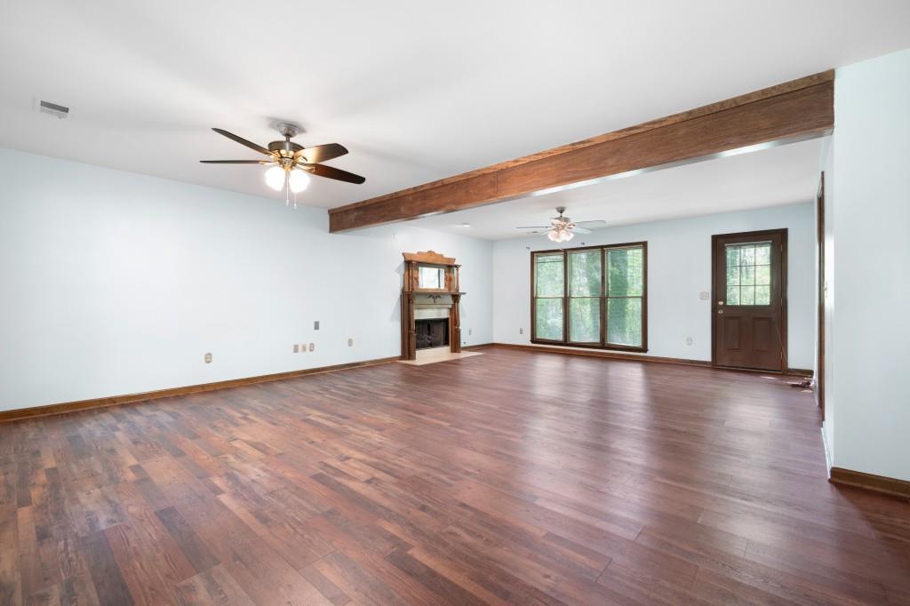 1061 Retner Drive, Mableton, Georgia image 8