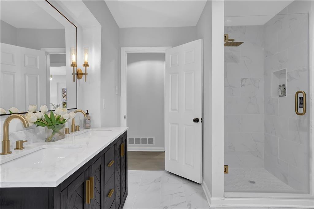 696 Kenilworth Circle, Stone Mountain, Georgia image 24