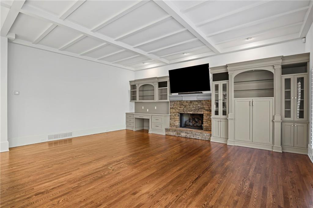 River Oaks - Residential