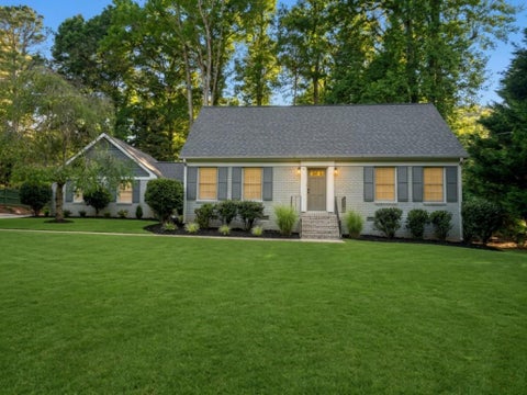Homes For Sale - 1681 Huntington Drive<br/> Marietta, GA 30066
