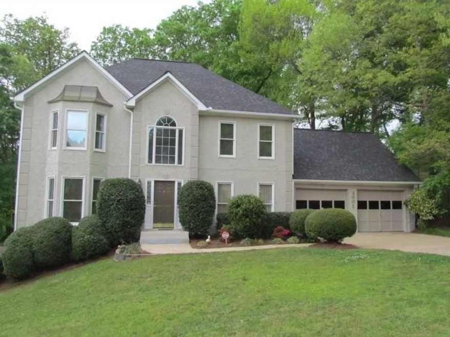(PLEASE READ LOWER LEVER ONLY) ALL BILLS PAID! DONT MISS THE OPPORTUNITY TO LIVE IN THIS PRISTISNE EAST COBB COMMUNITY WITH ITS TOP-RATED SCHOOLS! This charming 2 BED LOWER-LEVEL SUITE has a FULL MODERN KITCHEN, FULL BATH, AND AMPLE LIVING AREA, LARGE ENOUGH FOR ENTERTAININ/DINING, AND WASHER/DRYER INCLUDED!! This unit is completely private and perfect for COLLEGE STUDENTS (KENNESAW STATE), COUPLES WHO WANT TO DOWNSIZE or BUSINESS PROFESSIONALS THAT WANT SPACE CLOSE TO THE CITY! Application fee $50, Minimum credit score 650, move in is first month's rent plus equal deposit (Certified Funds/Money Order Only.) Each person over 18 must fill an application, No Convictions, No Past Late Rents, No Evictions, Steady Employment, 2 Months Pay Stubs/Bank Statements.