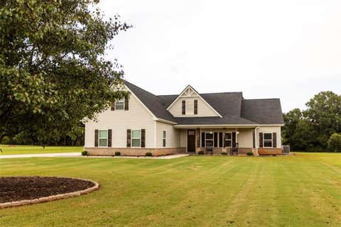 Homes For Sale - 301 Savannah Drive<br/> Mansfield, GA 30055