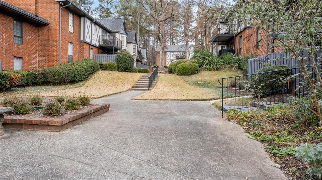 6851 Roswell Road #B8, Sandy Springs, Georgia image 2