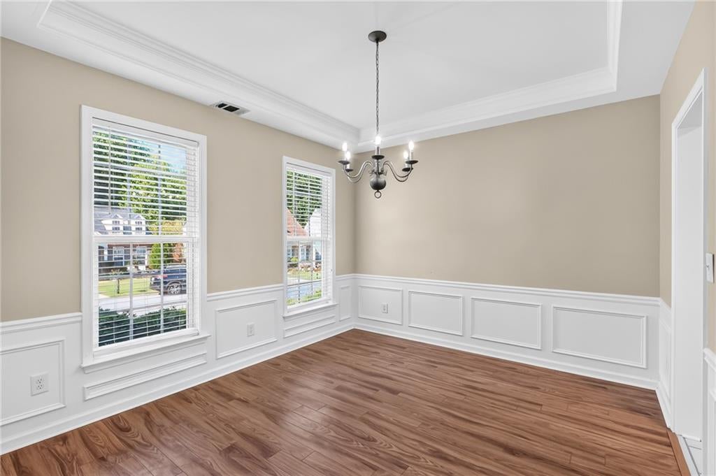 127 Churchcliff Drive