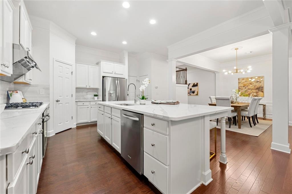 5534 Parkerton Lane