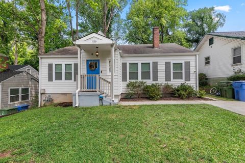 Photo of 1759 N Olympian Way SW, Atlanta, GA 30310 (MLS # 7394838)