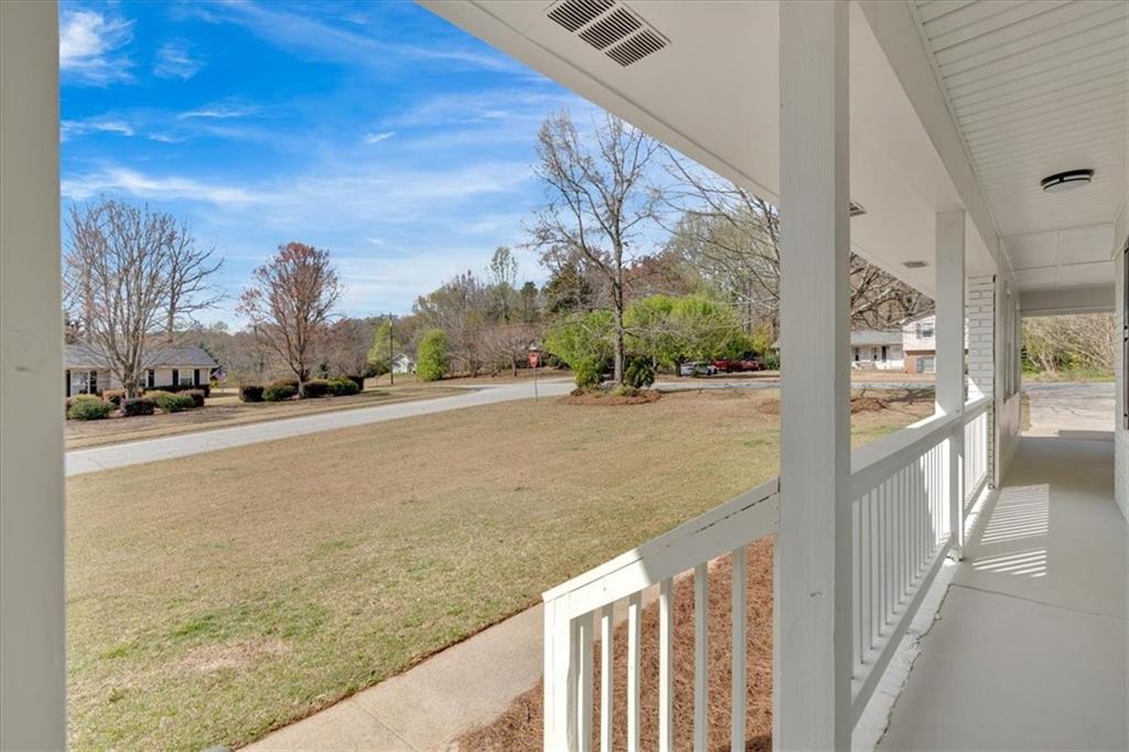 3679 Mill Glen Drive, Douglasville, Georgia image 4