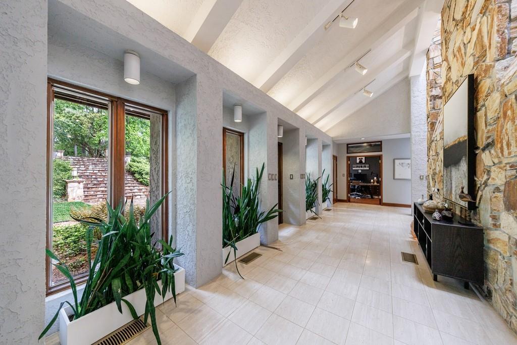 5120 Jett Forest Trail, Atlanta, Georgia image 7