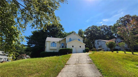 Homes For Rent - 3724 Spring Garden Lane<br/> Dekalb County, Lithonia, GA 30038