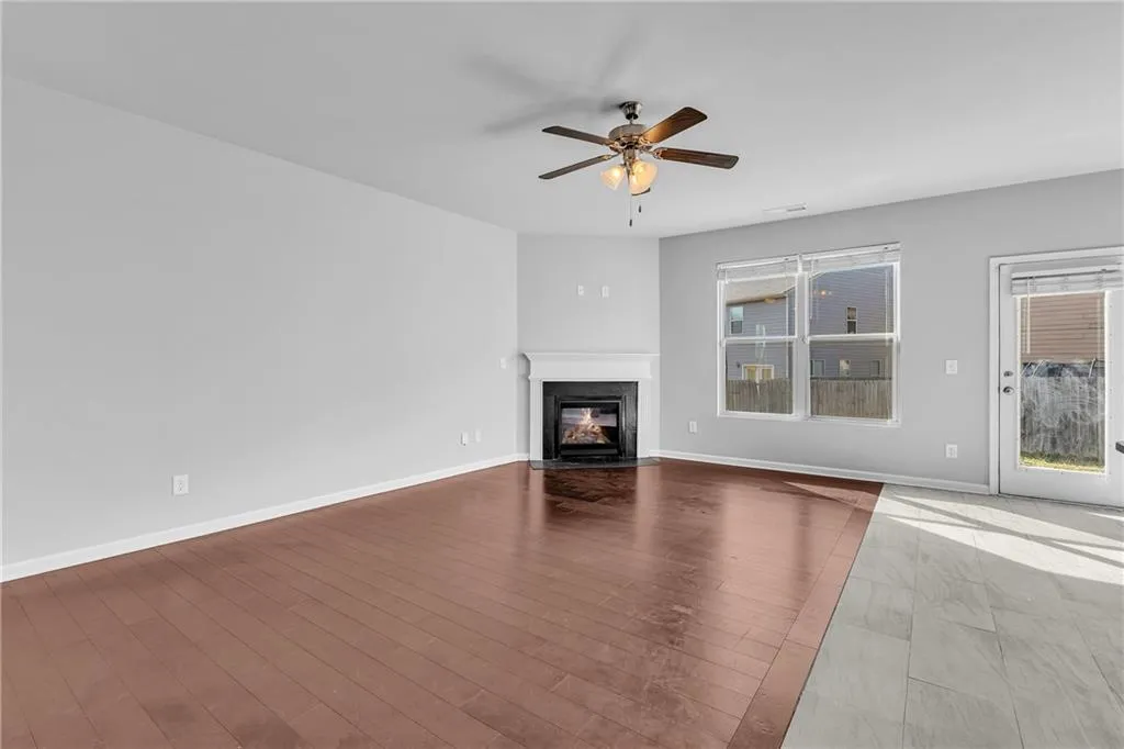 Union City, Georgia 30291, United States, 3 Bedrooms Bedrooms, ,3 BathroomsBathrooms,Residential,Pending,20231