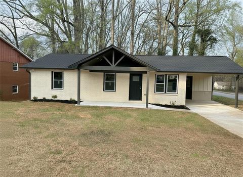 Homes For Sale - 158 Grant Street<br/> Fairburn, GA 30213