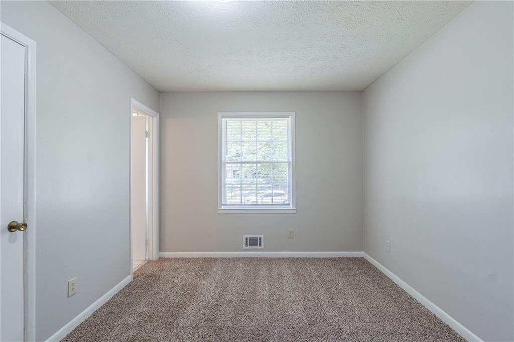 8431 Magnolia Drive, Jonesboro, Georgia image 11