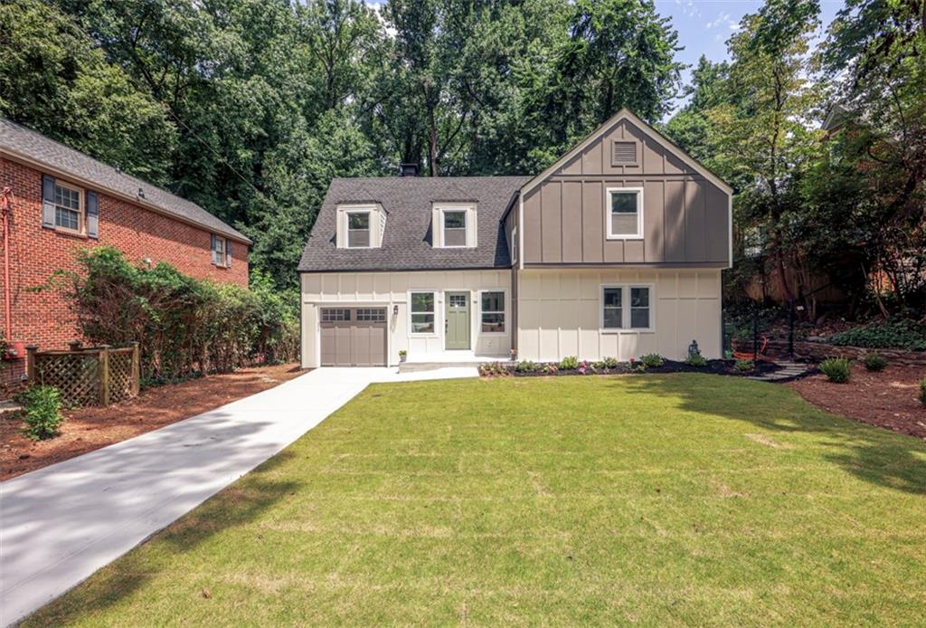 2908 N Hills Drive NE