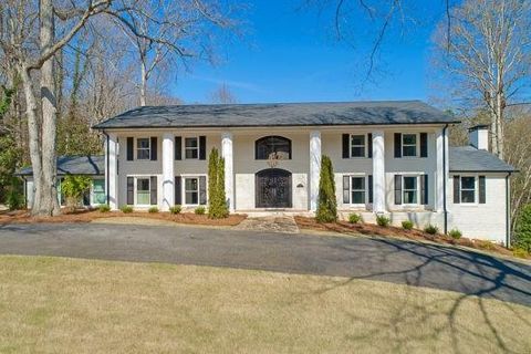 Photo of 260 Tamer Lane, Atlanta, GA 30327 (MLS # 7745602)