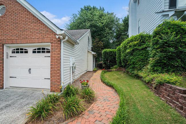 2532 Crofton Court