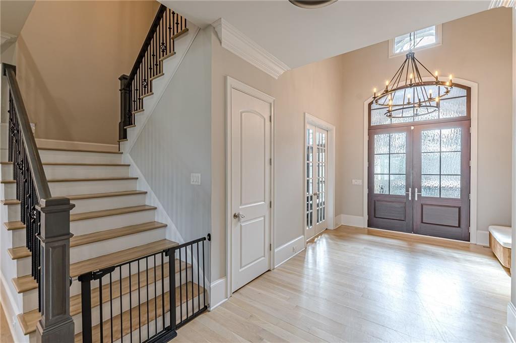 1104 Roxboro Drive NE