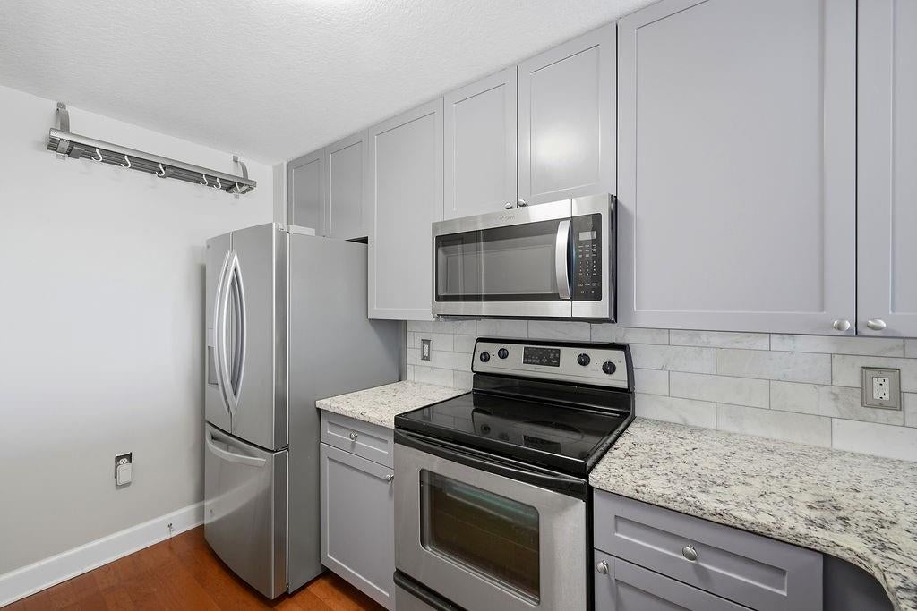 230 E Ponce De Leon Avenue 426