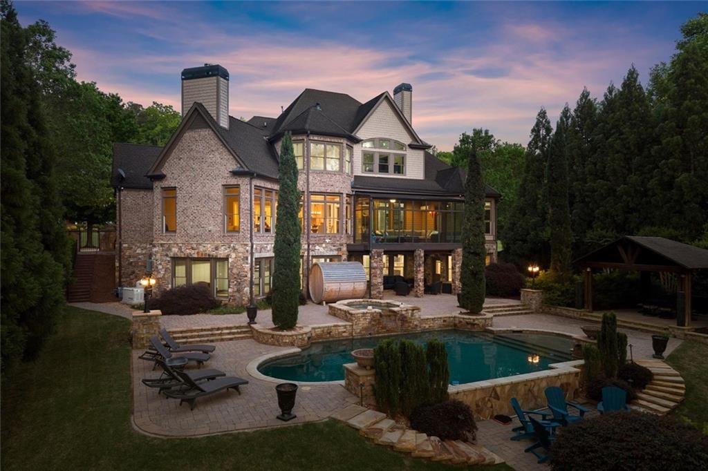 1225 Waterfall Lane