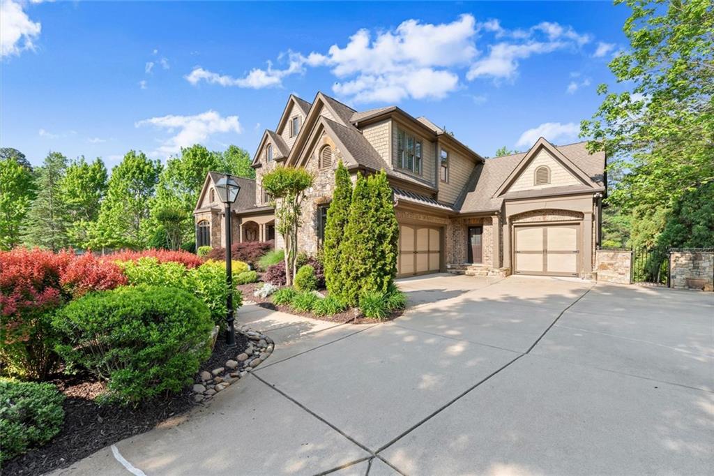 1225 Waterfall Lane