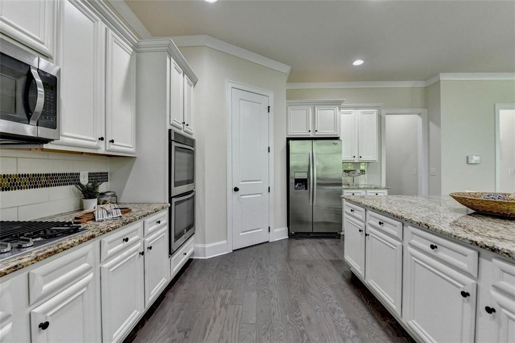 4610 Point Rock Drive, Buford, Georgia image 32
