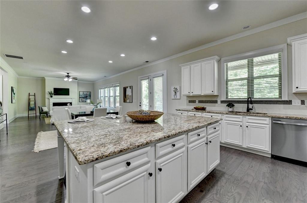 4610 Point Rock Drive, Buford, Georgia image 35