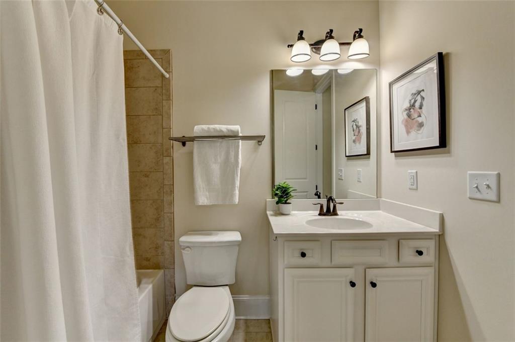 4610 Point Rock Drive, Buford, Georgia image 17