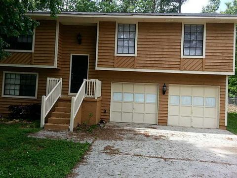 A home in Lilburn